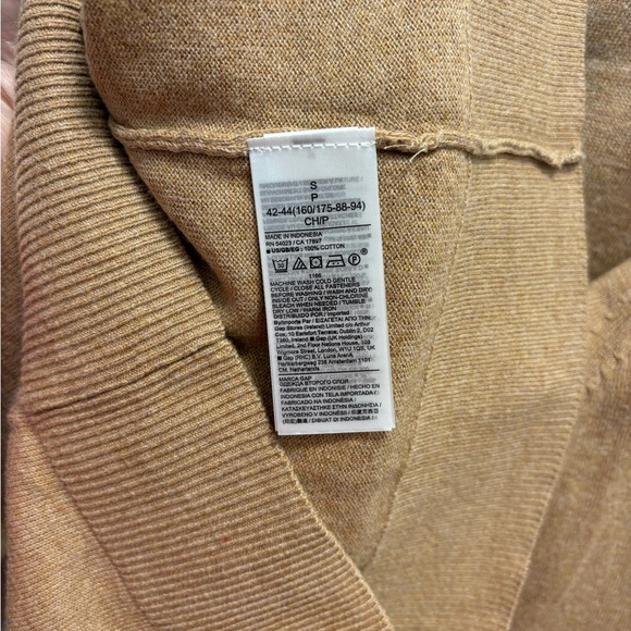 NWT Gap 100% cotton sweater, small, new with tags - Picture 3 of 3